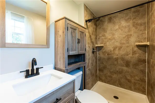 3049 Seminole Ct gallery image 21