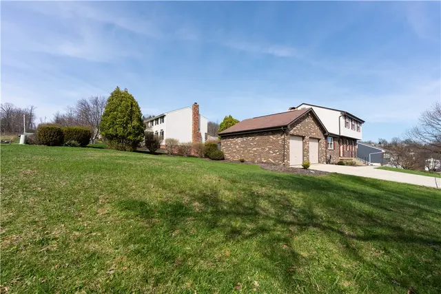 3049 Seminole Ct gallery image 31