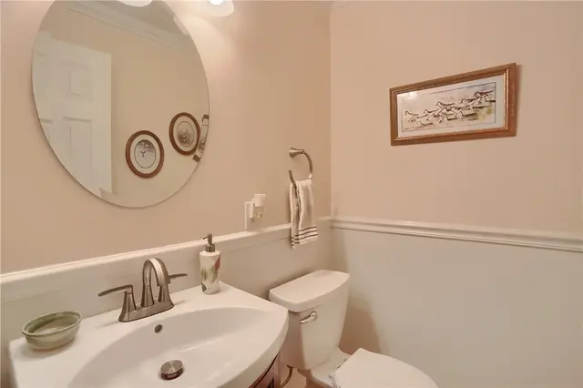 305 Beech Street gallery image 5