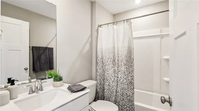 305 Gable Court gallery image 2