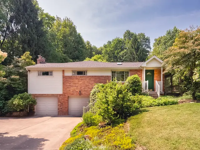 305 Ivy Dr
