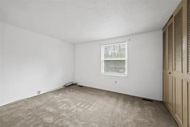 305 Laporte Ct gallery image 11