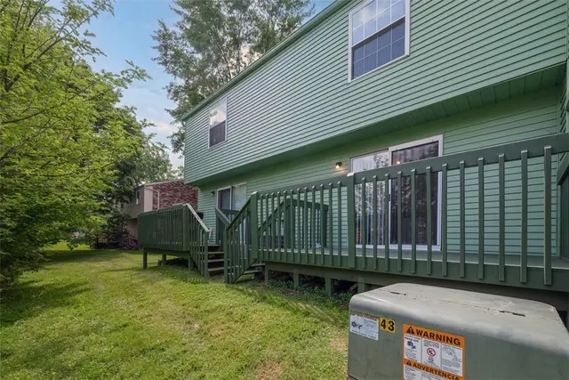 305 Laporte Ct gallery image 12