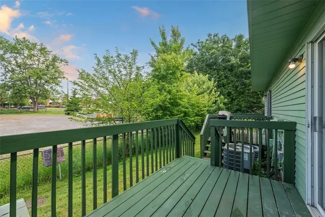 305 Laporte Ct gallery image 17