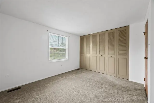305 Laporte Ct gallery image 20
