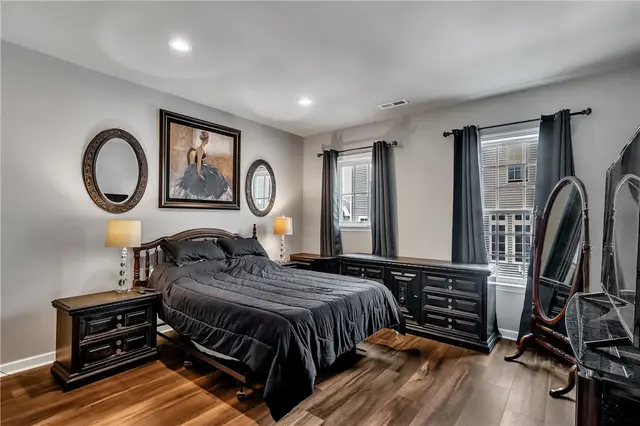 305 Tillary Ln. 202 gallery image 1