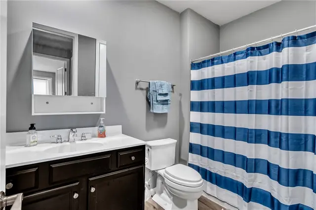 305 Tillary Ln. 202 gallery image 2