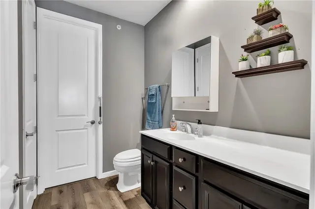305 Tillary Ln. 202 gallery image 6