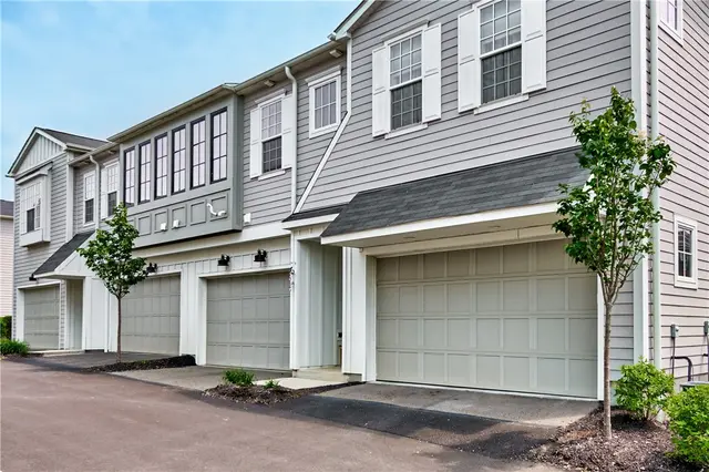 305 Tillary Ln. 202 gallery image 8