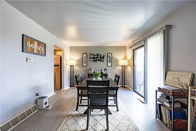 305 Woodbridge Dr gallery image 3
