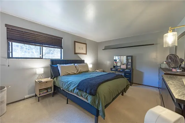 305 Woodbridge Dr gallery image 5