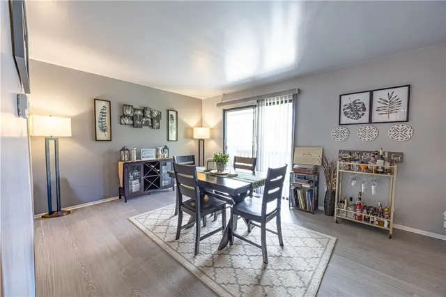 305 Woodbridge Dr gallery image 15