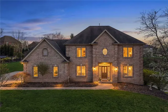 3053 Canterbury Dr