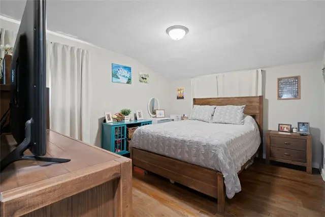 306 Bayberry Dr gallery image 10