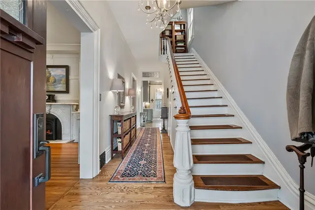 306 Broad Street gallery image 25