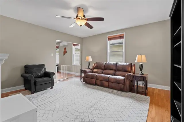 306 Centennial Ave gallery image 19