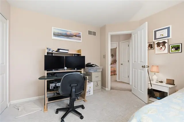 306 Covington Ct gallery image 7