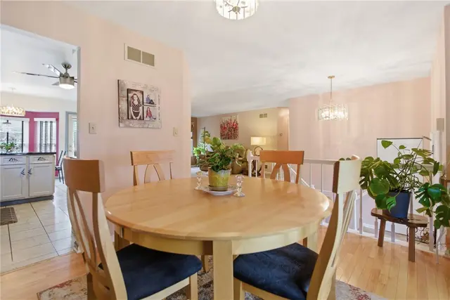 306 Covington Ct gallery image 12