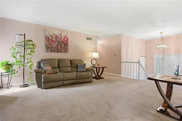 306 Covington Ct gallery image 13