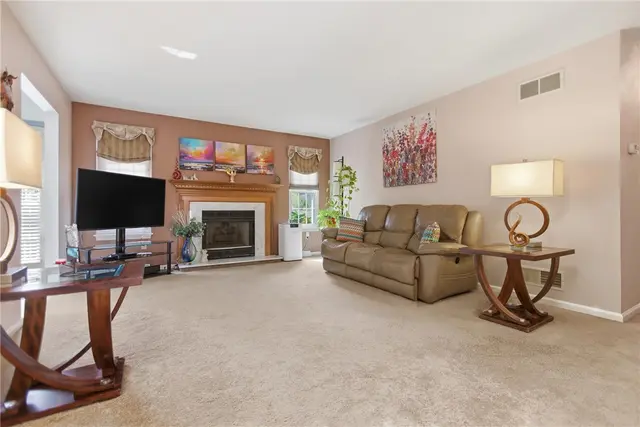 306 Covington Ct gallery image 16
