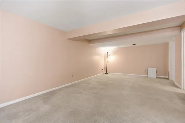 306 Covington Ct gallery image 32