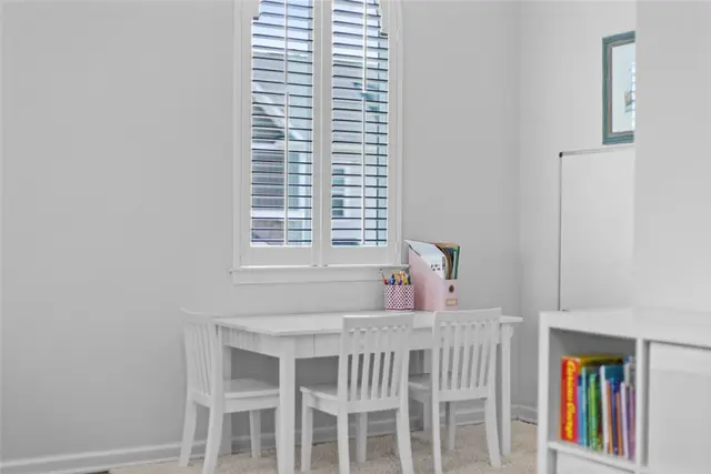306 Cross Creek Dr gallery image 2