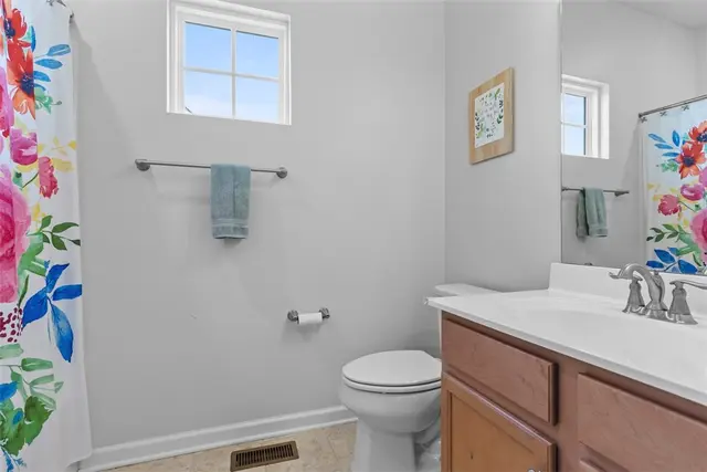 306 Cross Creek Dr gallery image 15