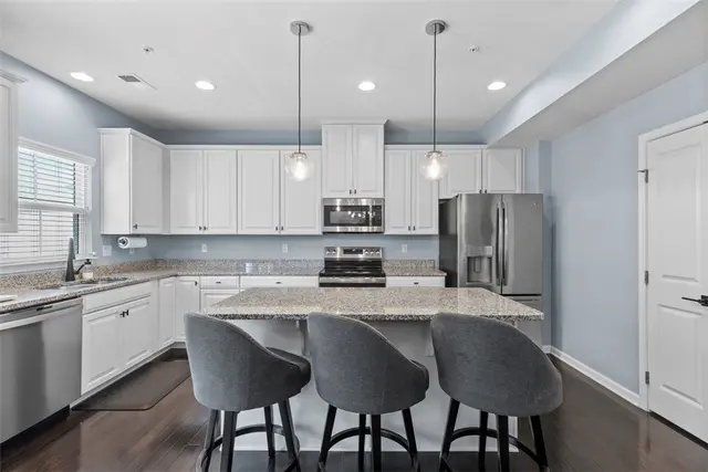 306 Cross Creek Dr gallery image 16