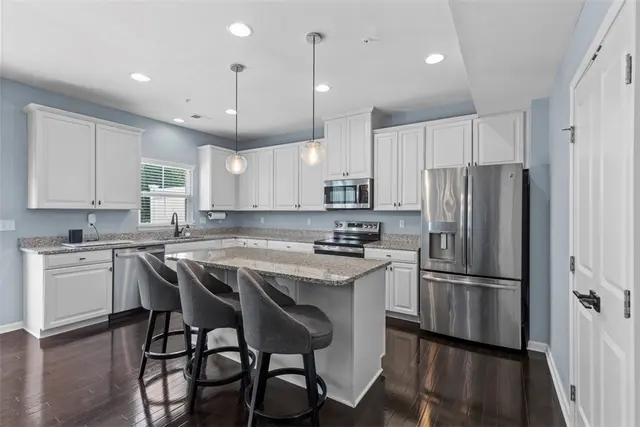 306 Cross Creek Dr gallery image 23