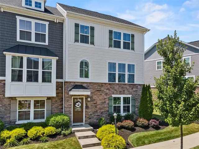 306 Cross Creek Dr gallery image 24
