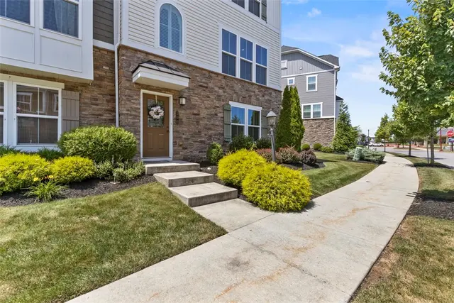 306 Cross Creek Dr gallery image 33