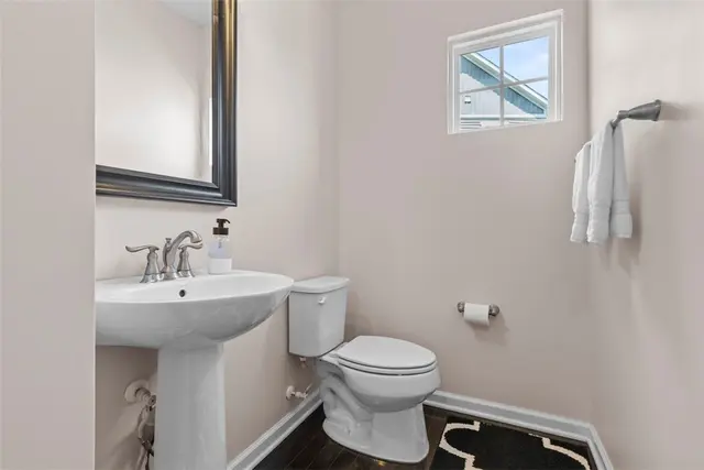 306 Cross Creek Dr gallery image 34