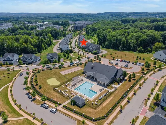 306 Cross Creek Dr gallery image 35