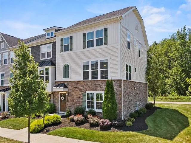 306 Cross Creek Dr