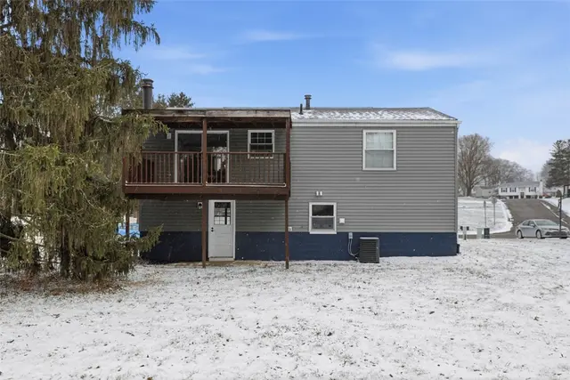 306 Fayette Dr gallery image 3
