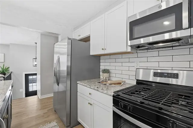 306 Fayette Dr gallery image 9