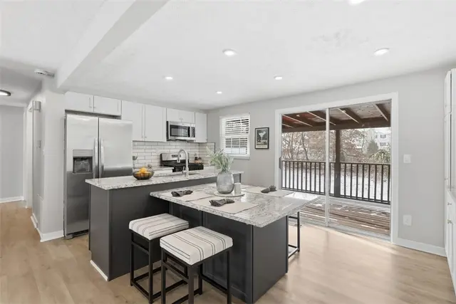 306 Fayette Dr gallery image 10