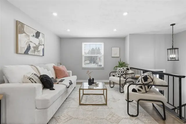 306 Fayette Dr gallery image 17