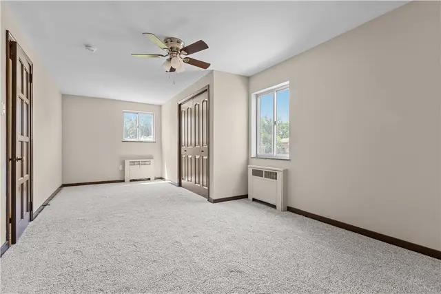 306 Good Ln gallery image 2