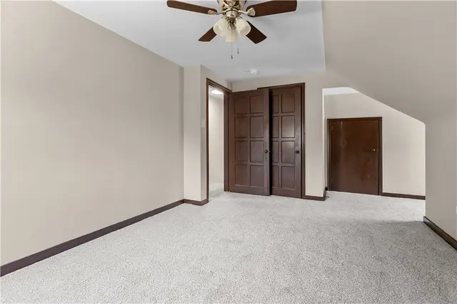 306 Good Ln gallery image 11