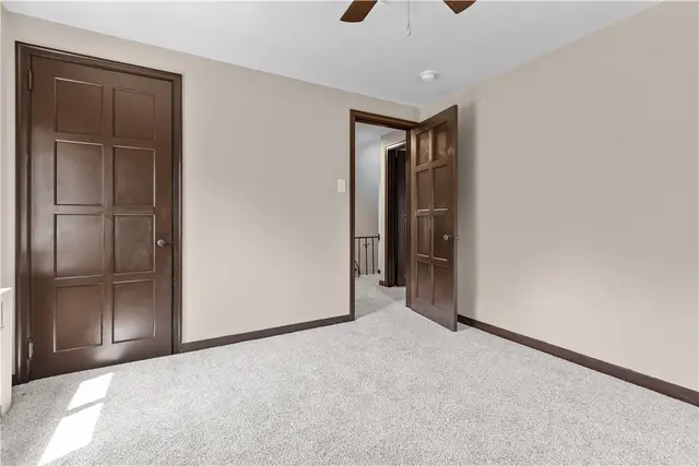 306 Good Ln gallery image 28