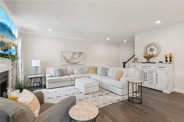 306 Helenium Drive gallery image 32