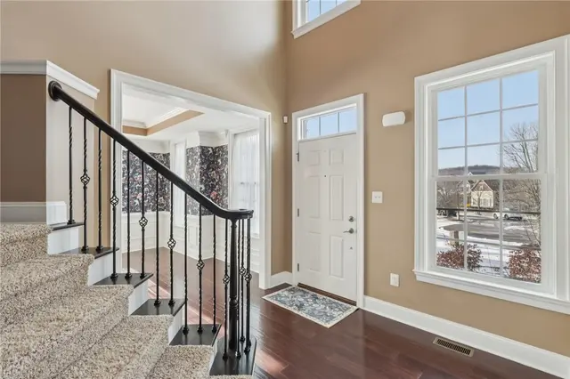 306 Sapling Court gallery image 8
