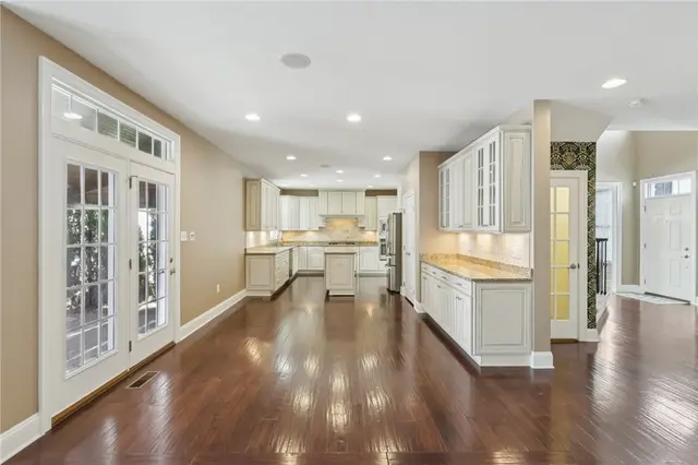 306 Sapling Court gallery image 14