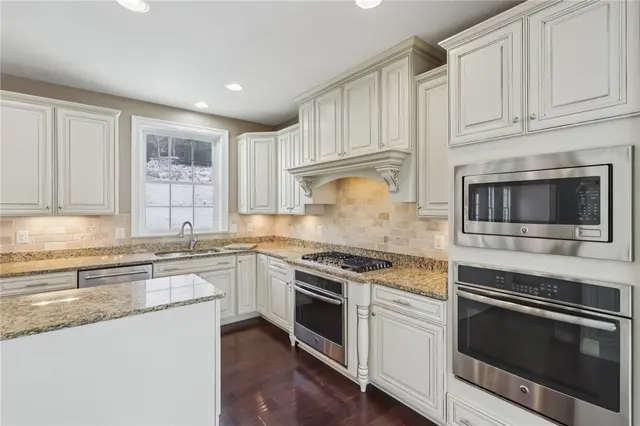 306 Sapling Court gallery image 17