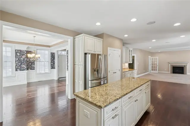 306 Sapling Court gallery image 18