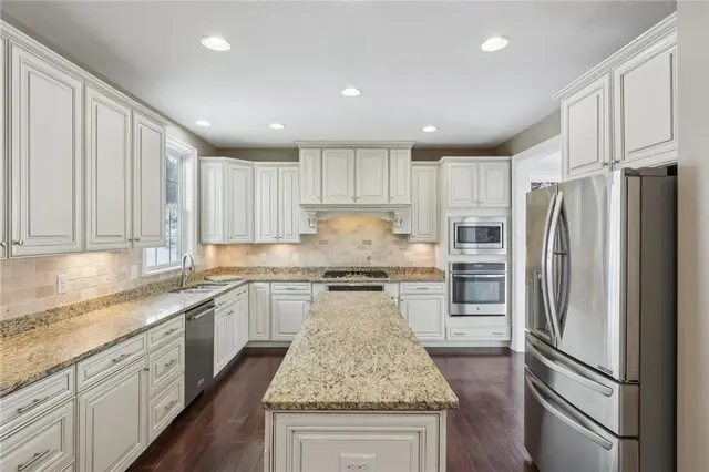 306 Sapling Court gallery image 20