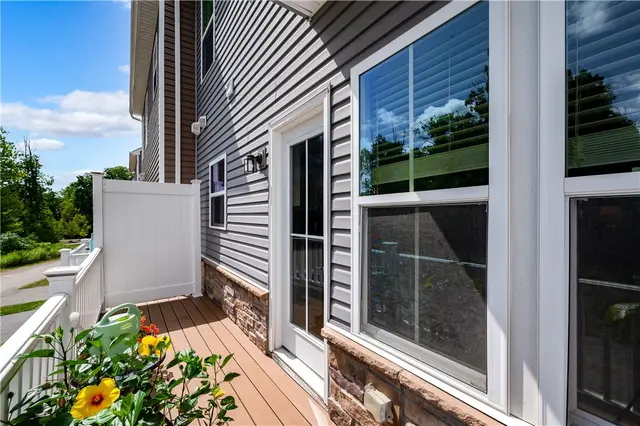 307 Cross Creek Dr gallery image 18