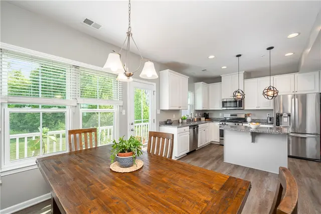 307 Cross Creek Dr gallery image 20