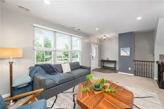 307 Cross Creek Dr gallery image 23
